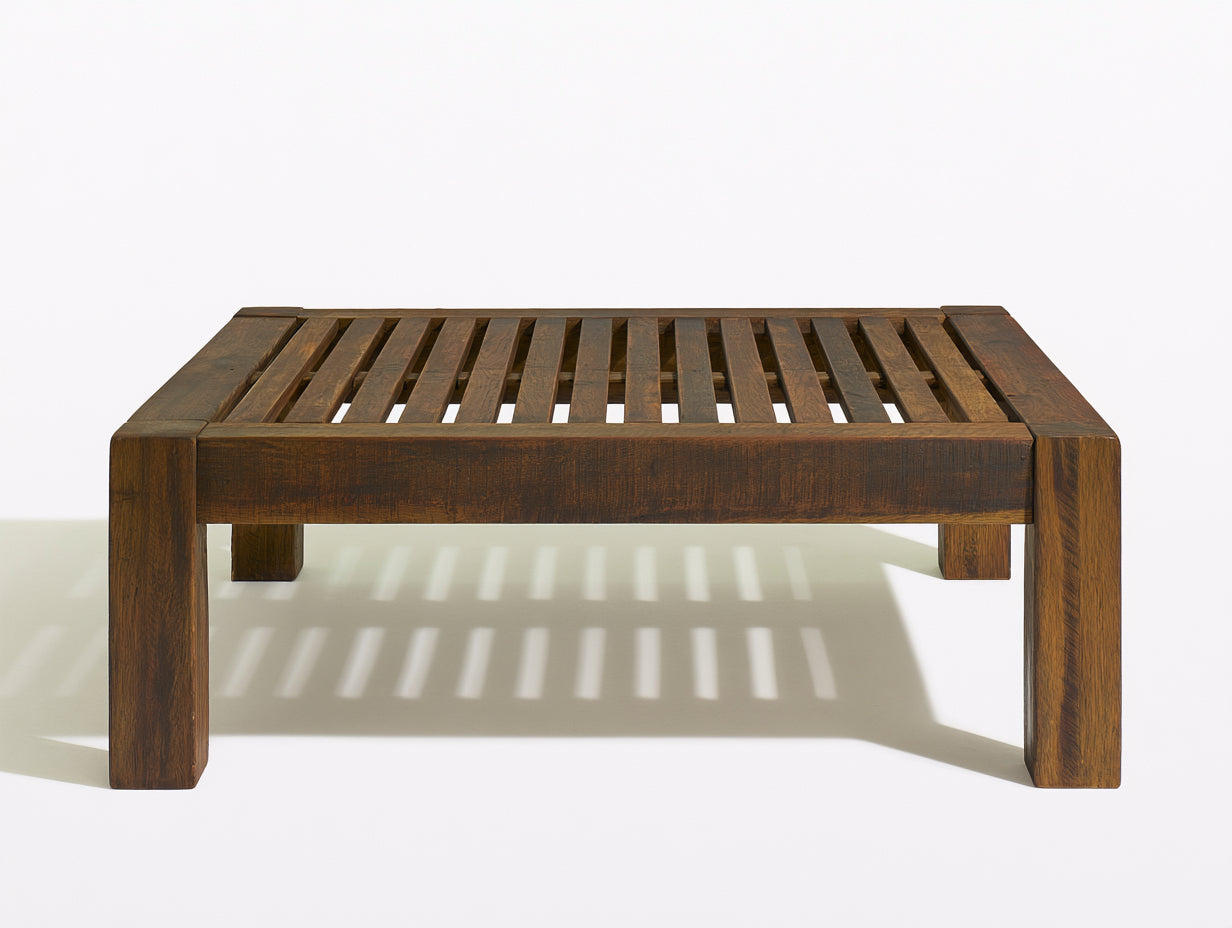 Gartentisch aus Holz 120x70x40 cm - Braun - rechteckige Lattenplatte mit massiven Blockbeinen
